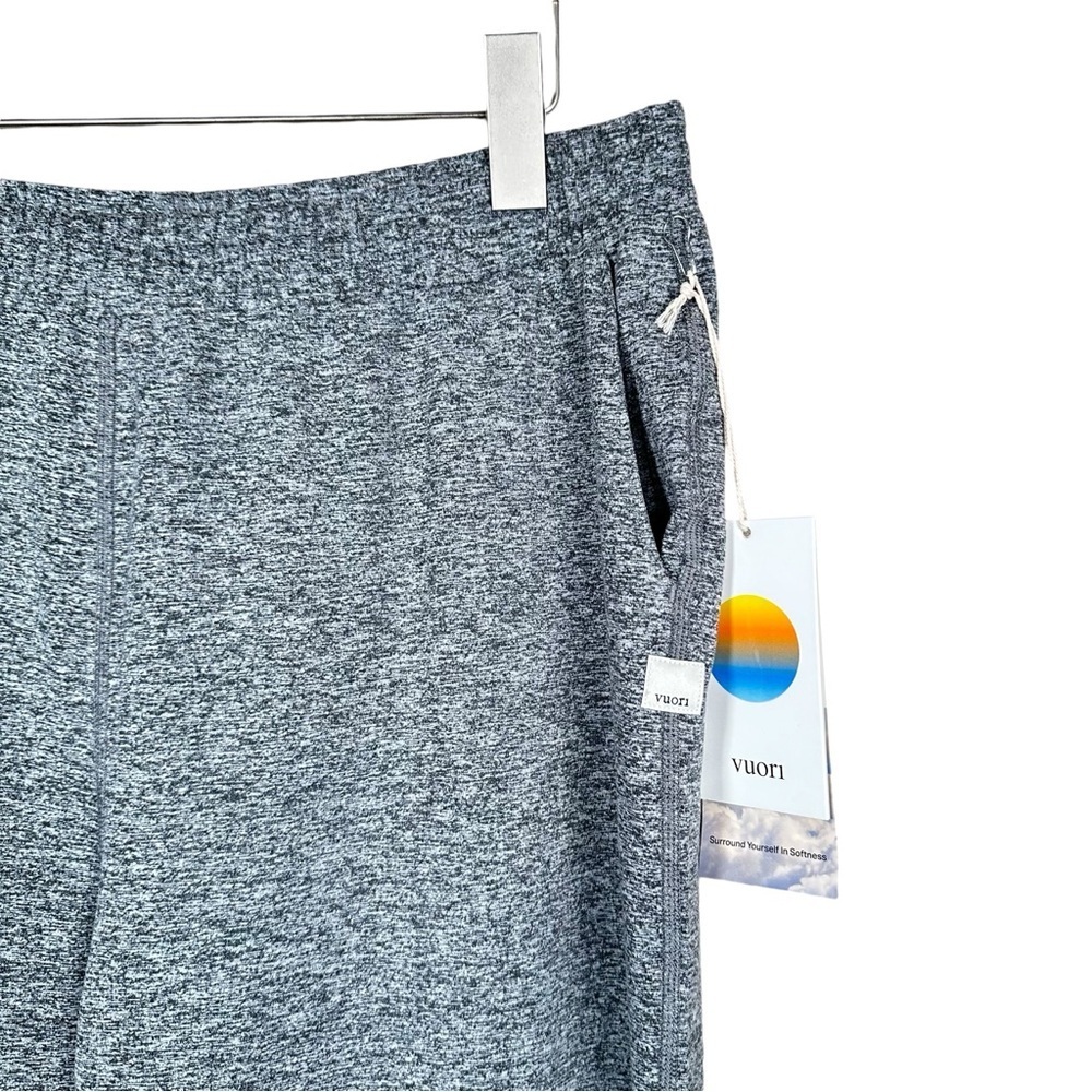 VUORI Boyfriend Jogger in Heather Grey - Picture 7 of 10